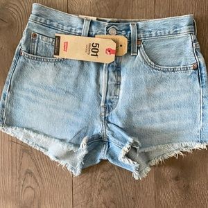Levi 501 shorts size 26
